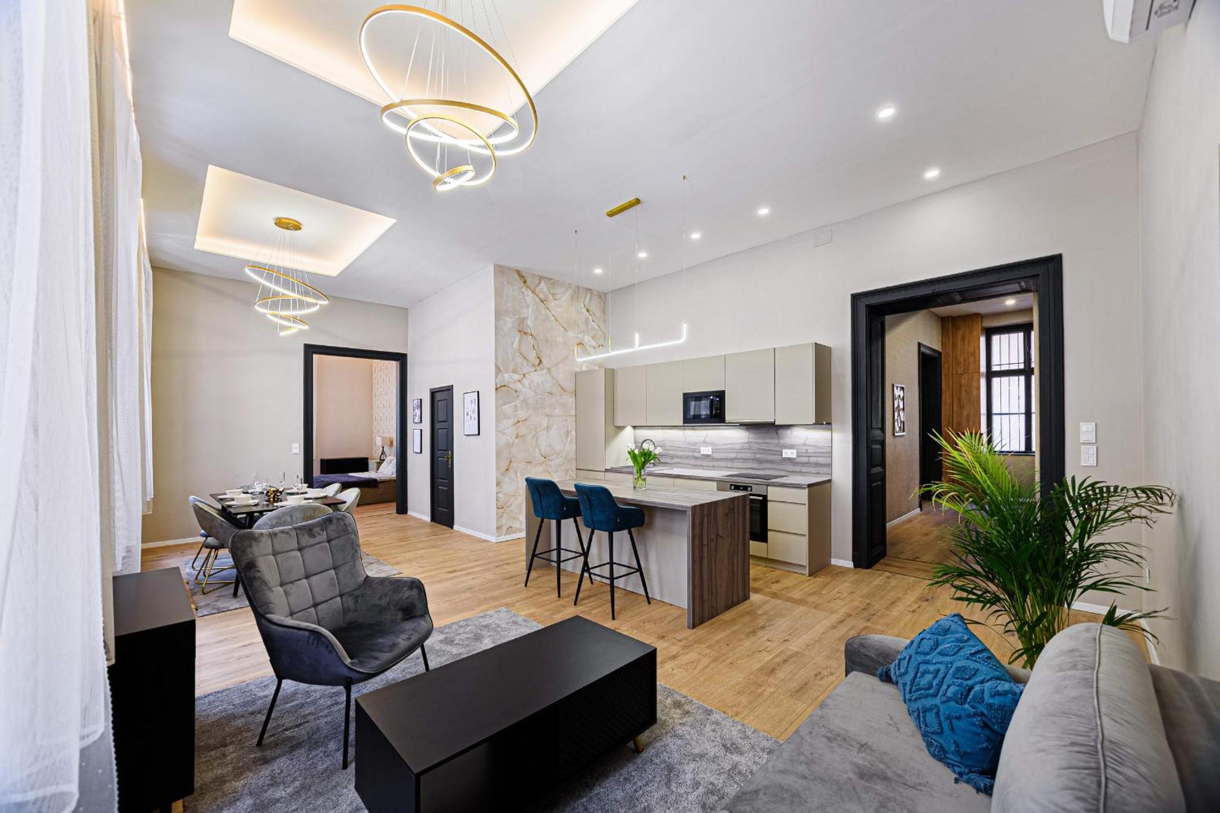Luxurious & Spacious Central Apartment in the Kertesz Street view 2