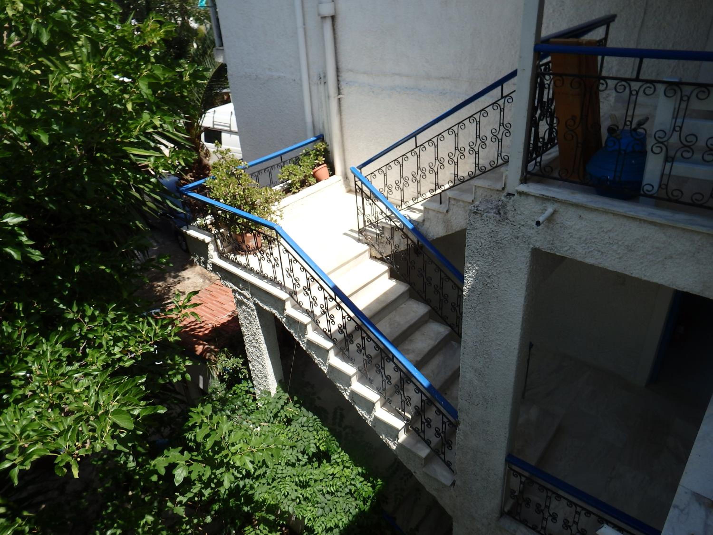 Photo 32