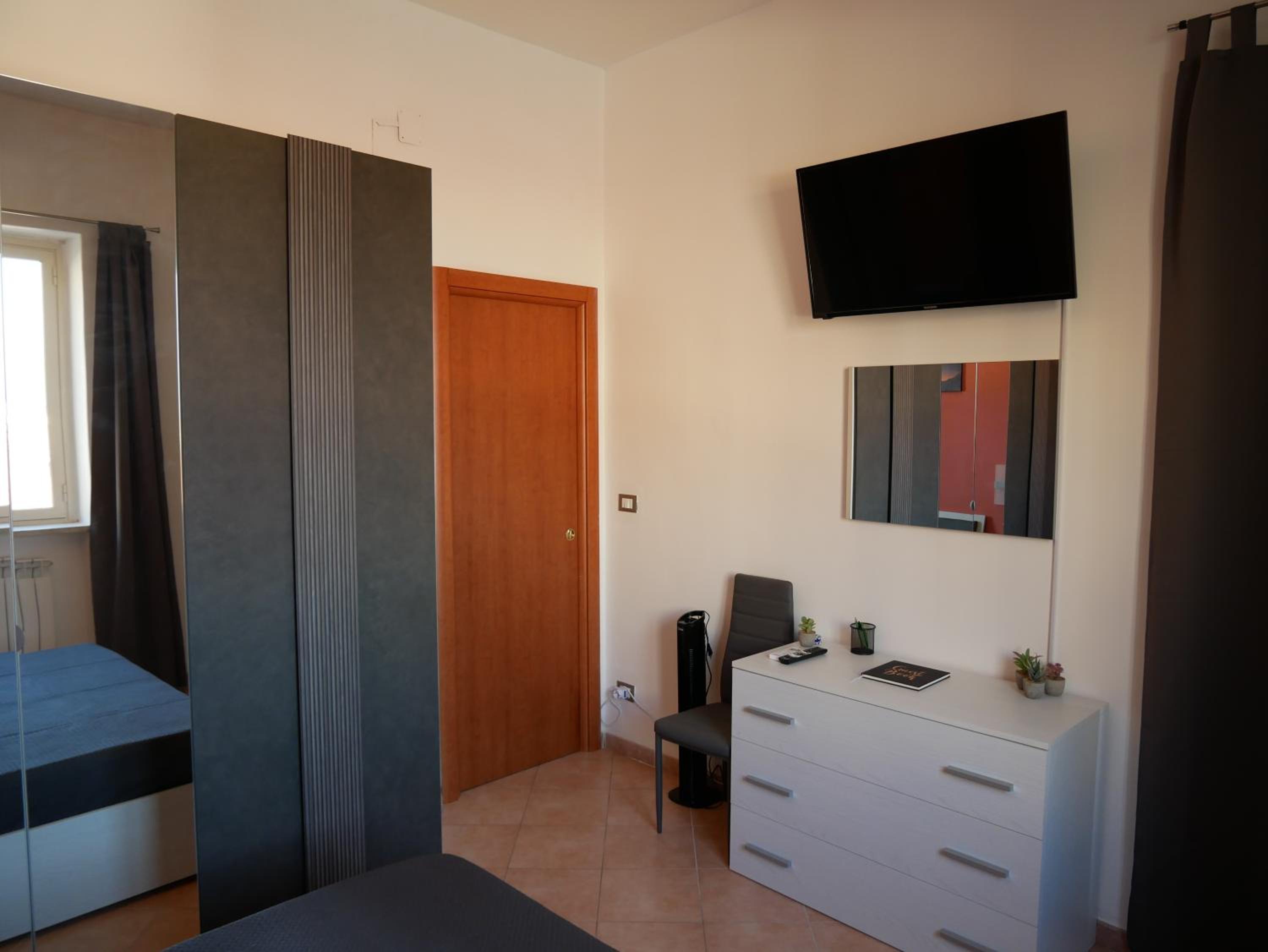 Simone Cupolas View en Palermo — hotel room