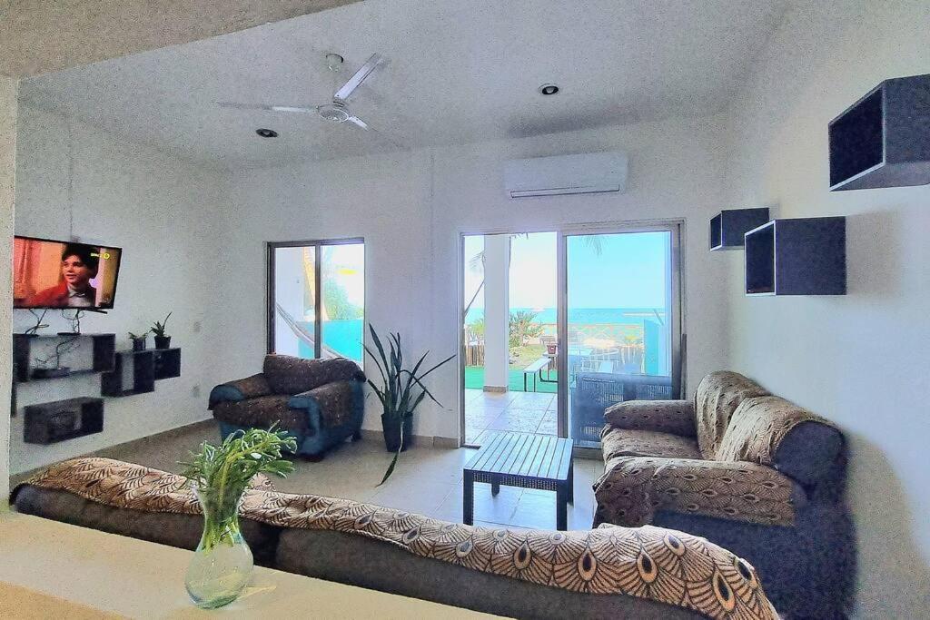 Villa on The Beach Seaside Sunrise Haven 7 bedroom