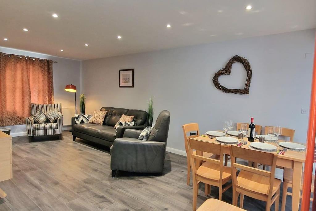 Sea View Luxury 5 Star Cottage Near Milford Marina view 3