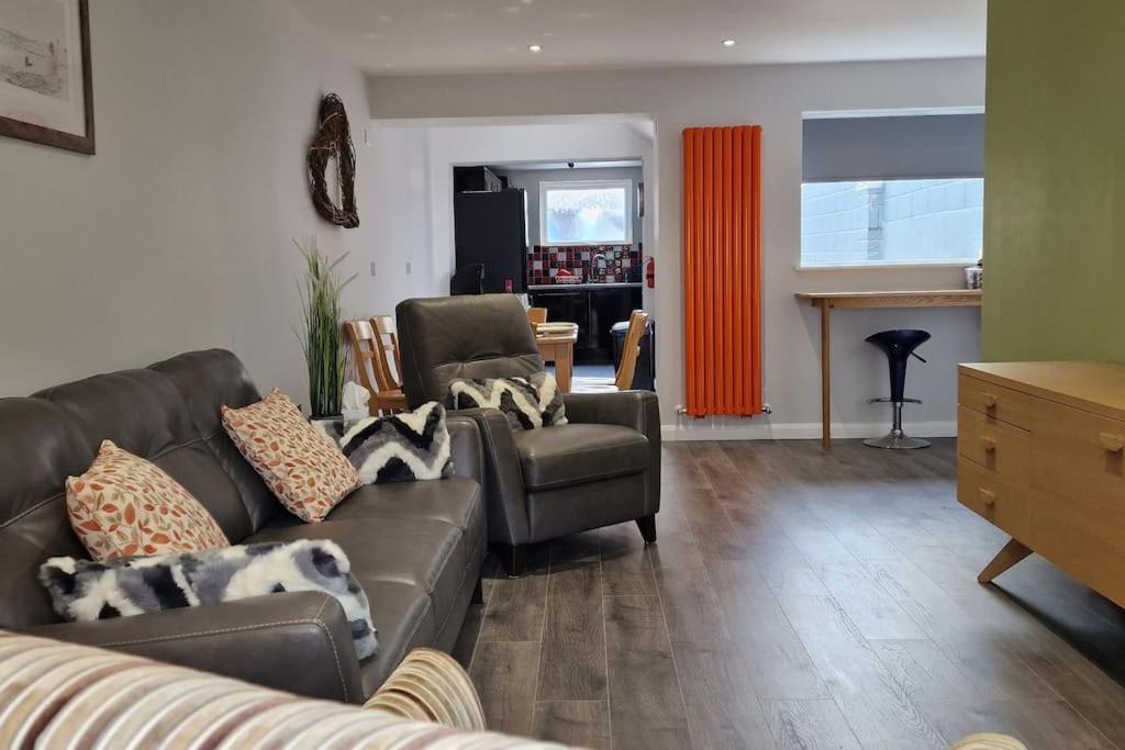 Sea View Luxury 5 Star Cottage Near Milford Marina view 4