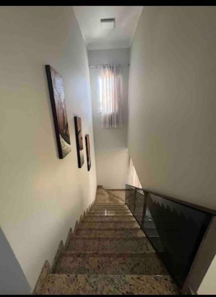 MANSÃO com piscina na Vila a