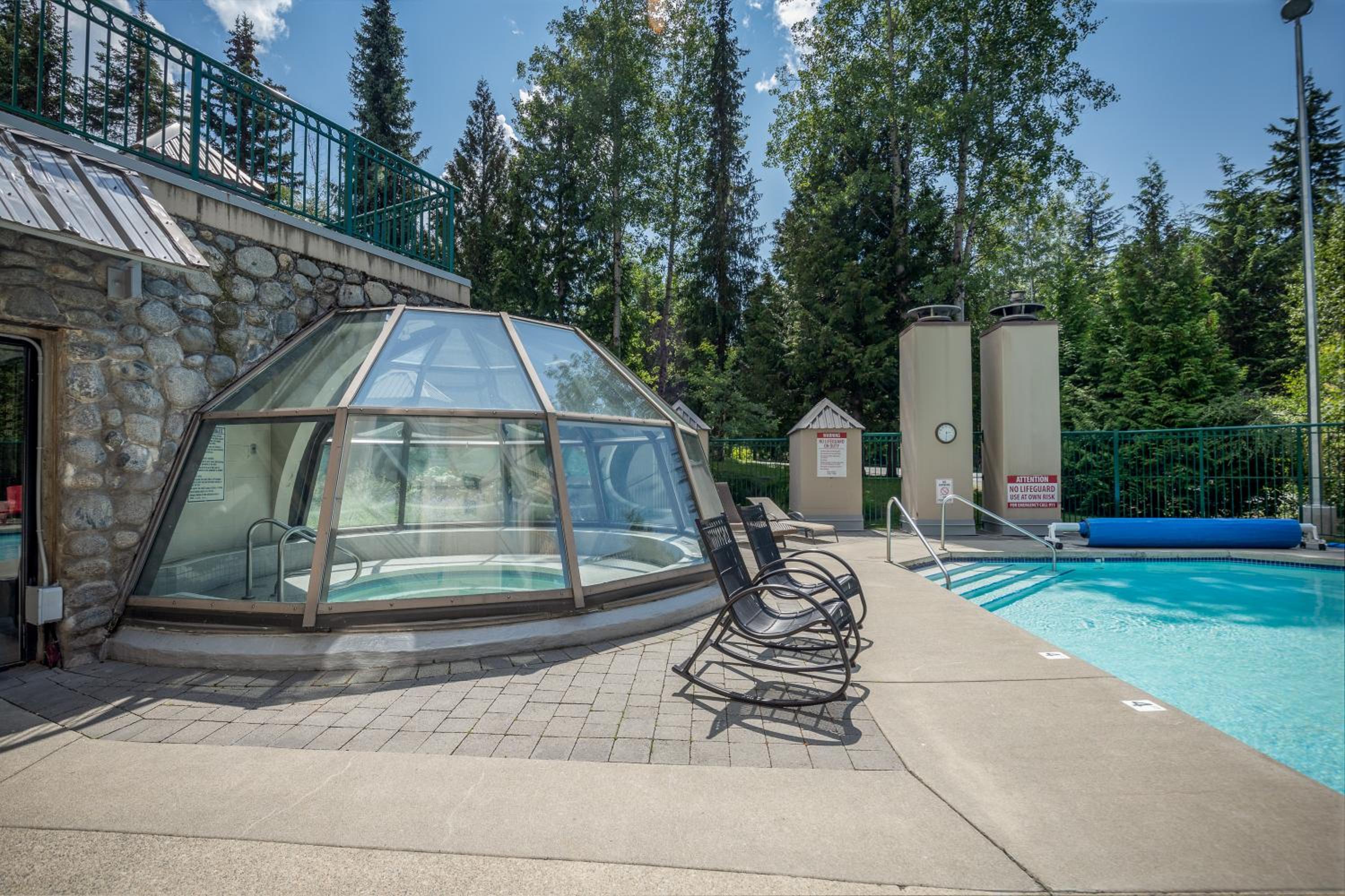 1BR in Marquise, Close to Ski Hill, Pool, Sauna, Hot Tub, Fitness Suite, Fireplace