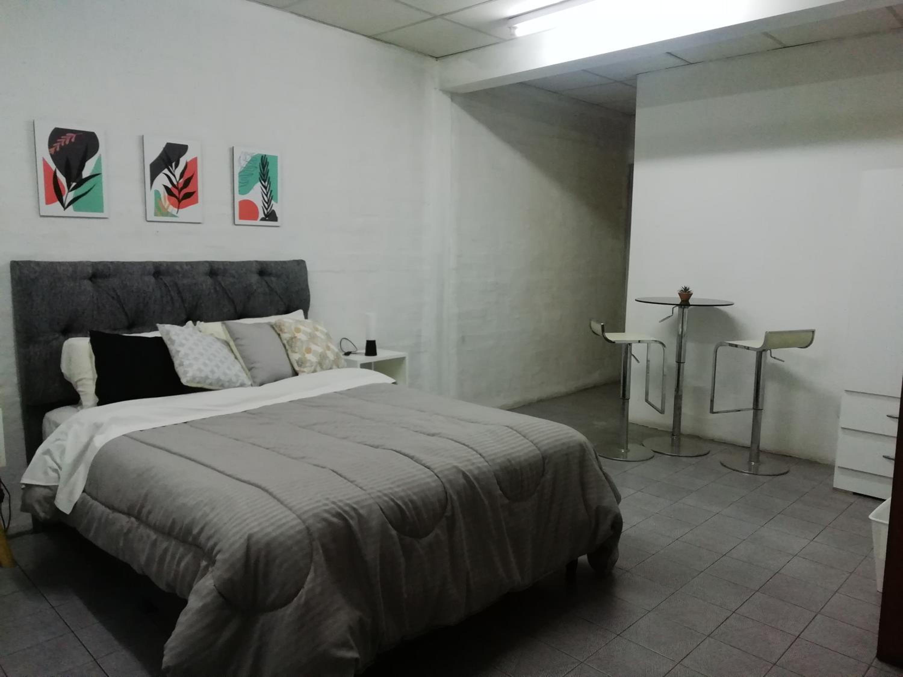 Clover Hostel