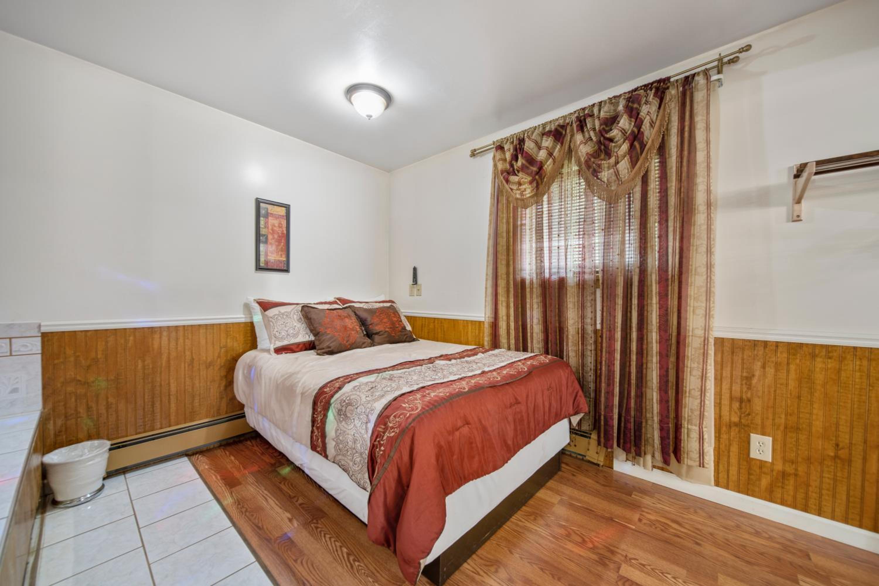 Kingsway Inn