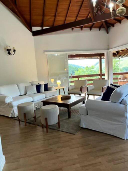 Casa em Secretário a 800 metros do centro de Secretário chacaradosolsecretario