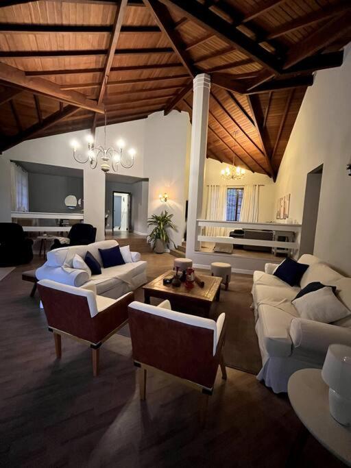 Casa em Secretário a 800 metros do centro de Secretário chacaradosolsecretario