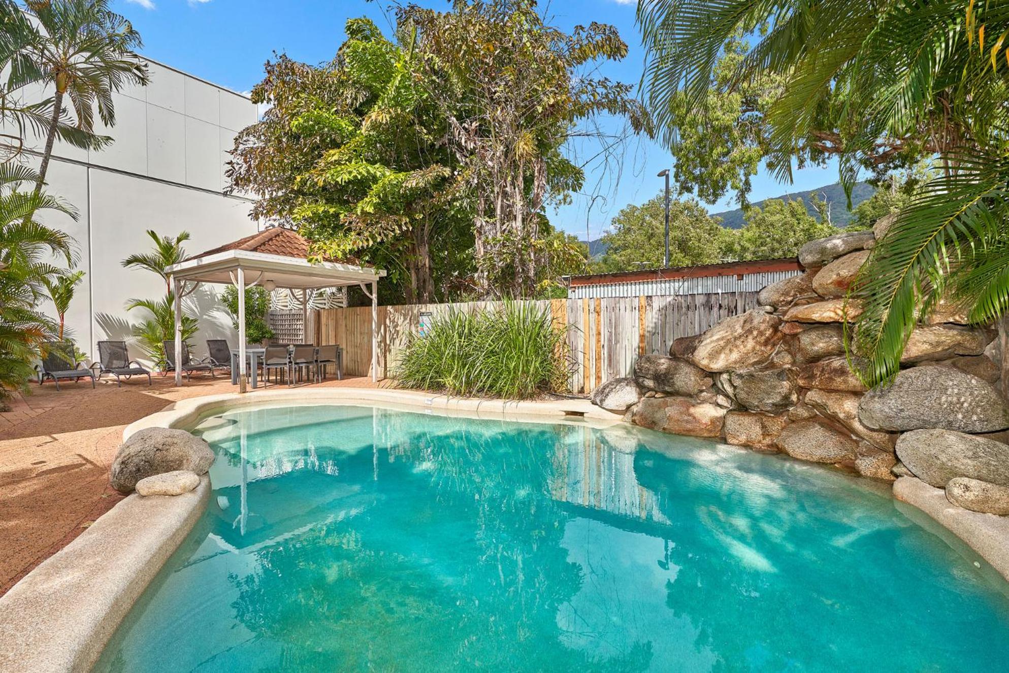 Coral Horizons Ocean View Apartments