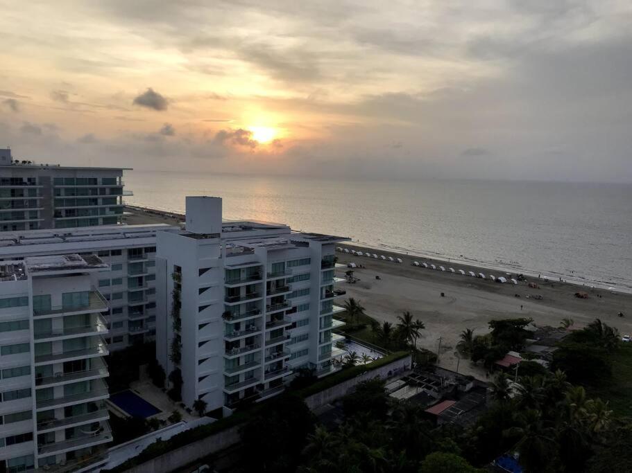 Sensacional Apartamento nuevo frente al mar