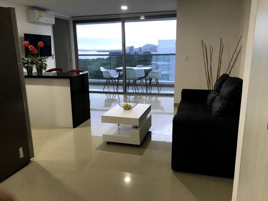 Sensacional Apartamento nuevo frente al mar
