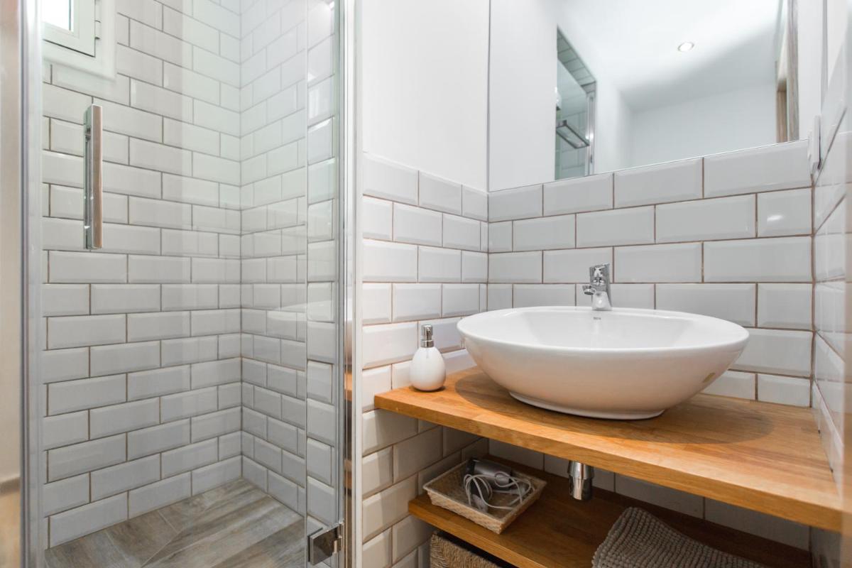 Stay Barcelona Gracia Apartments photo 3