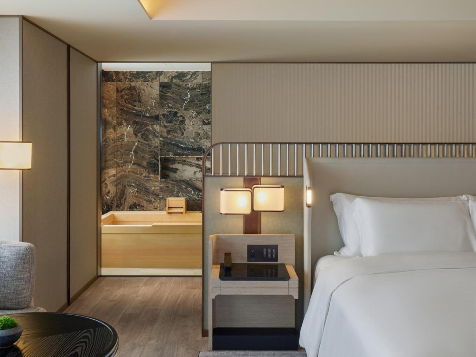 Dusit Thani Kyoto 100