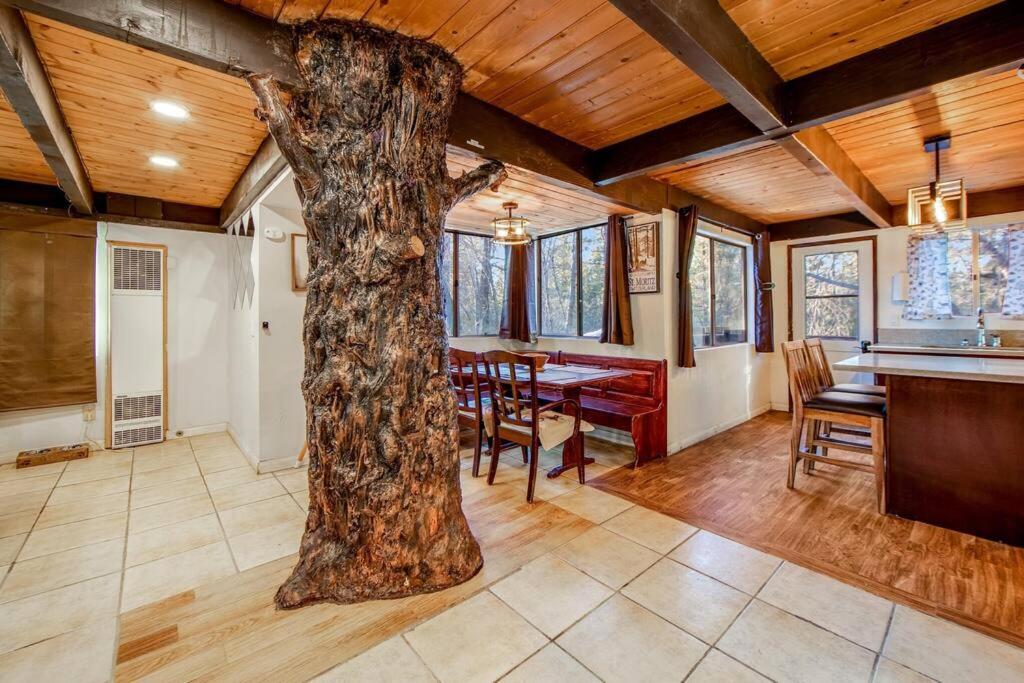Mountain & Ski Slope View Cabin 3bd/3bth Sleeps 10 view 5