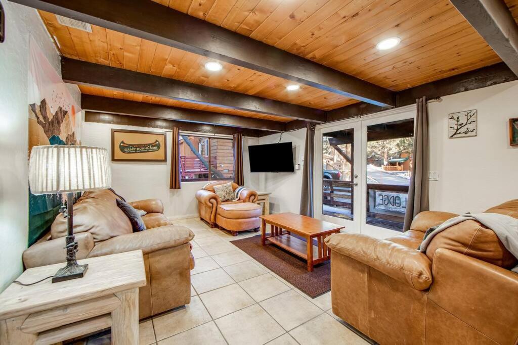 Mountain & Ski Slope View Cabin 3bd/3bth Sleeps 10 view 3