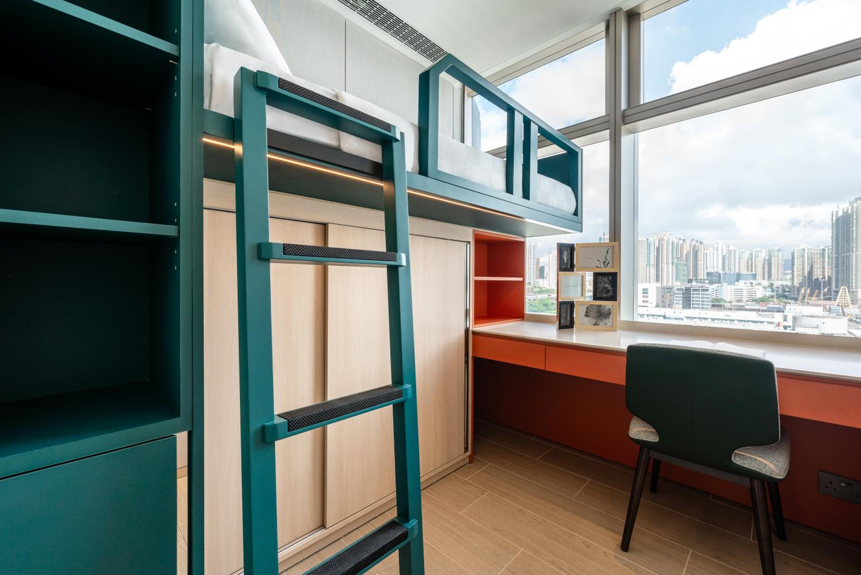 TOWNPLACE WEST KOWLOON