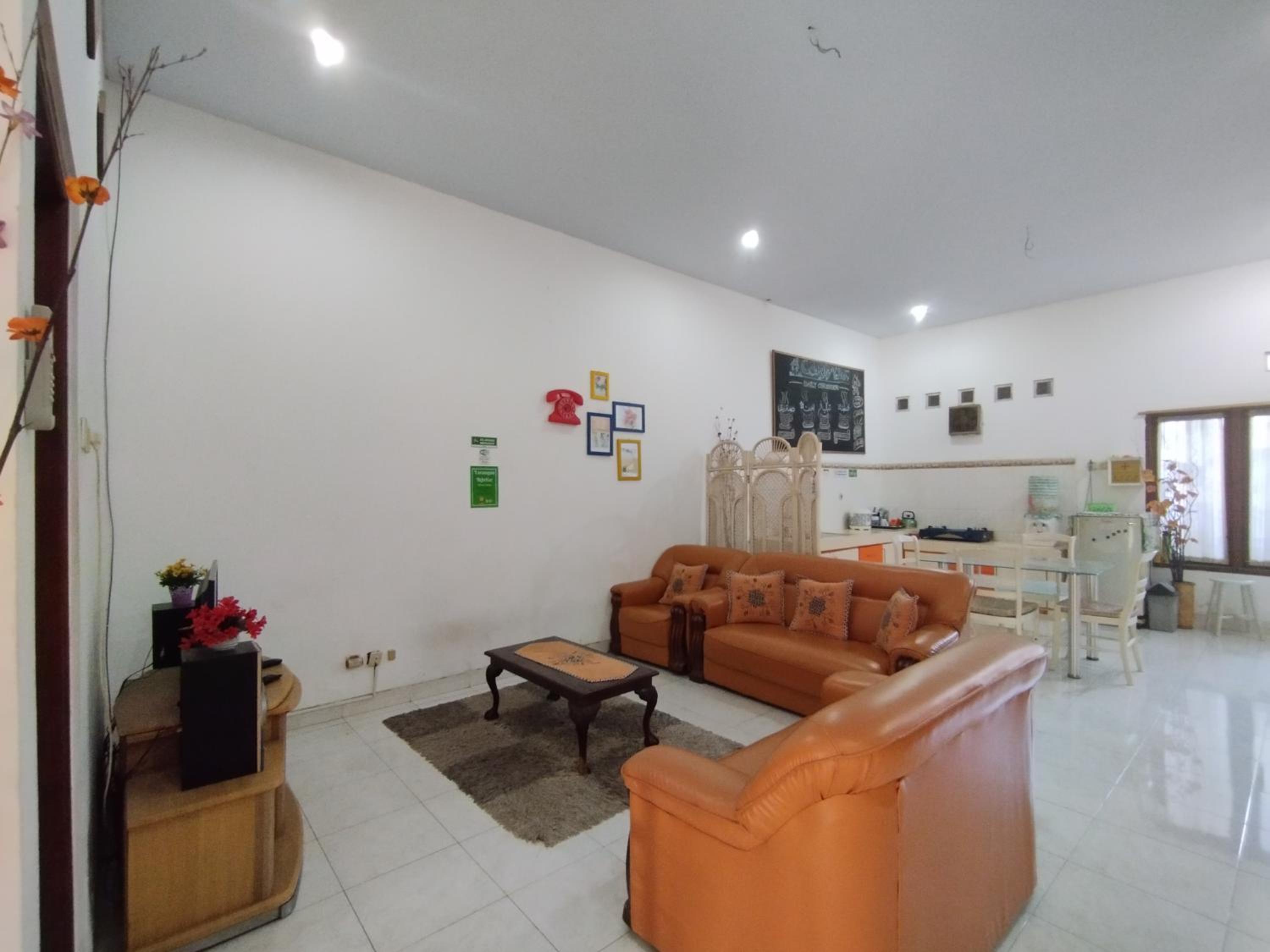Homestay Syariah Monjali Taman Pelangi by Simply Homy view 3