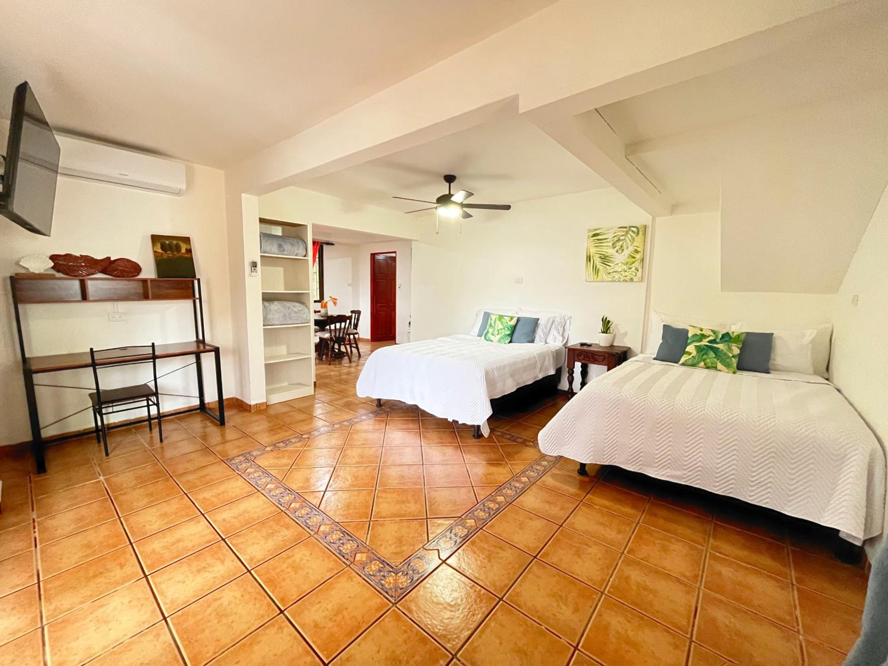 Villa Dankers : Cozy downtown & beach studio