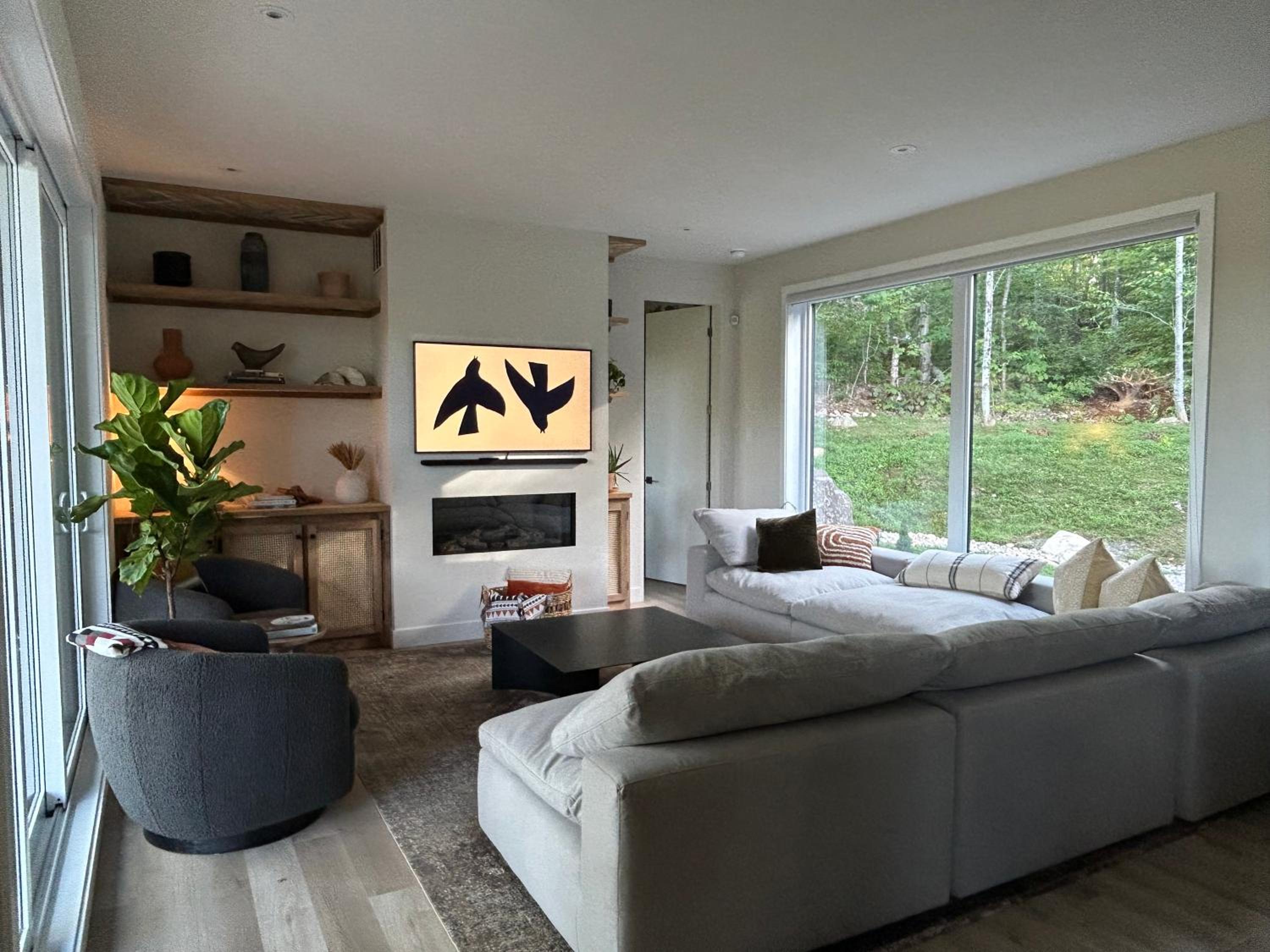Luxury Mountain Retreat with Spa Near Mont Tremblant