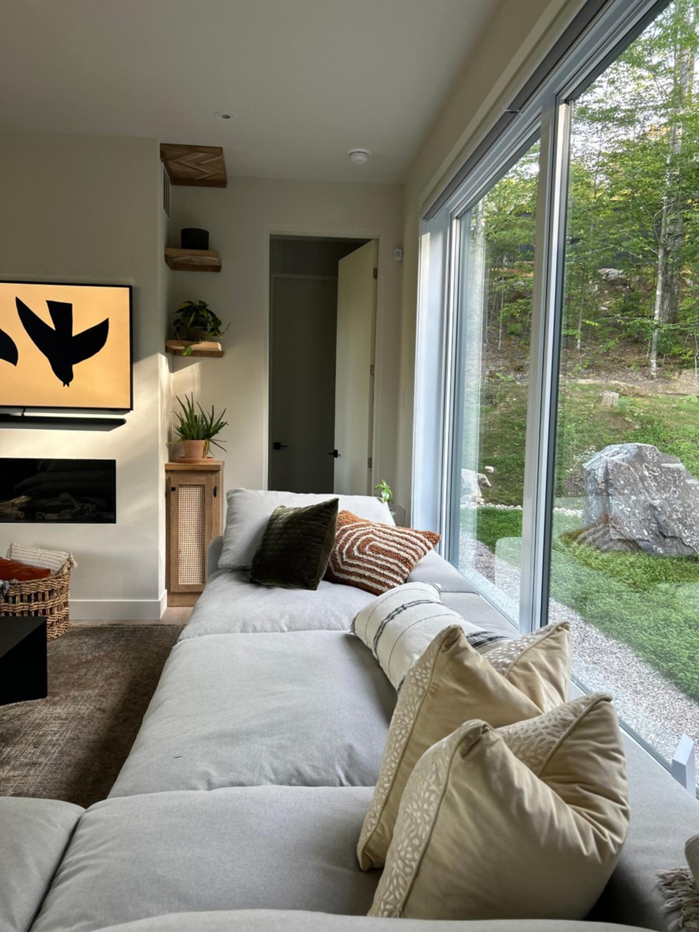 Luxury Mountain Retreat with Spa Near Mont Tremblant