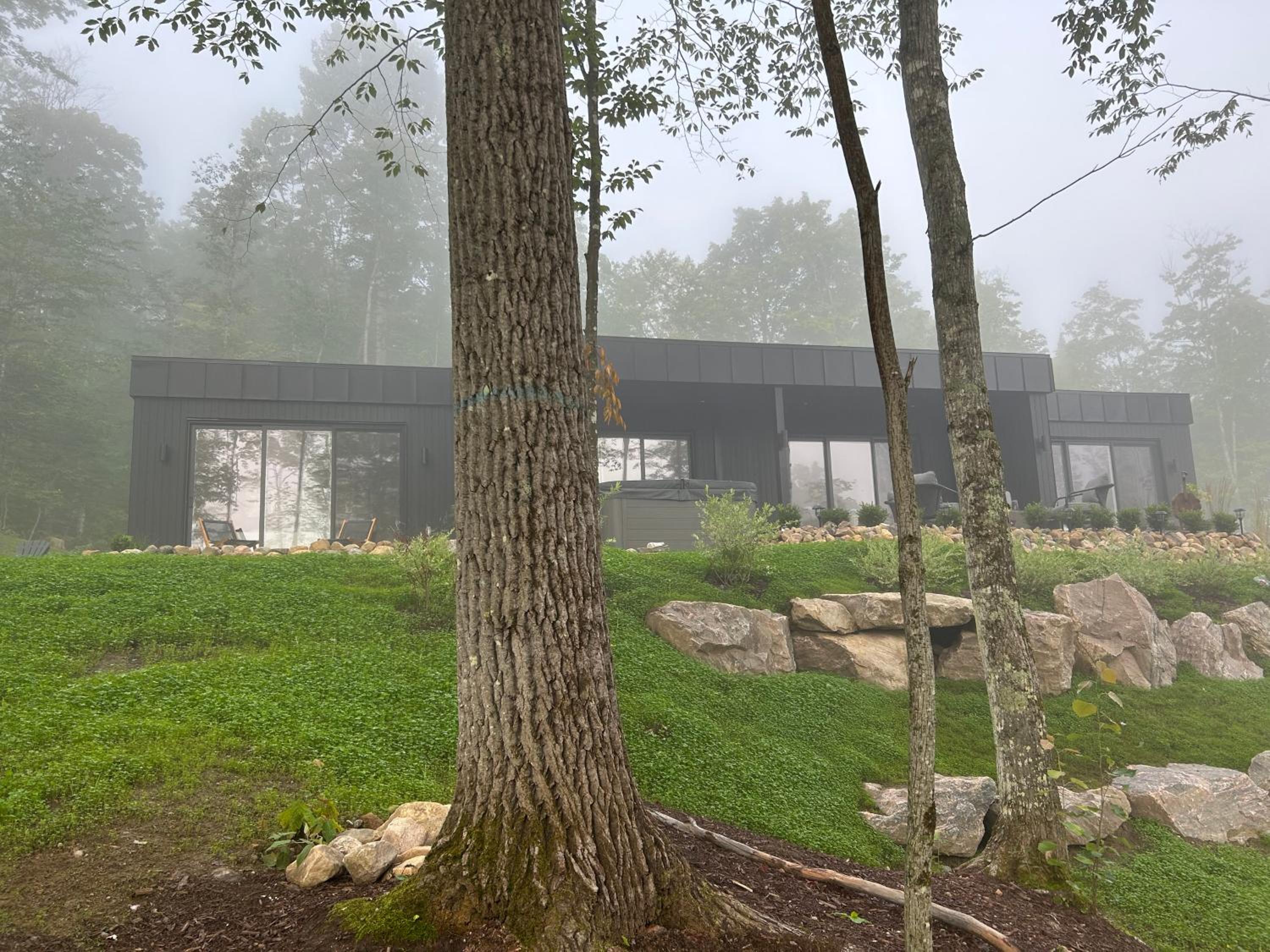 Luxury Mountain Retreat with Spa Near Mont Tremblant
