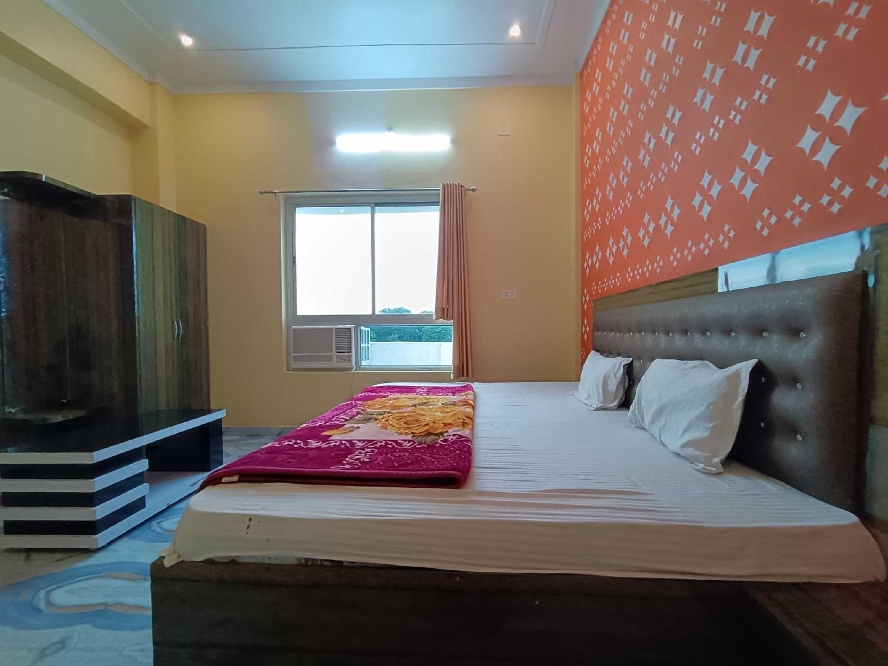 Hotel O Home HR Homes