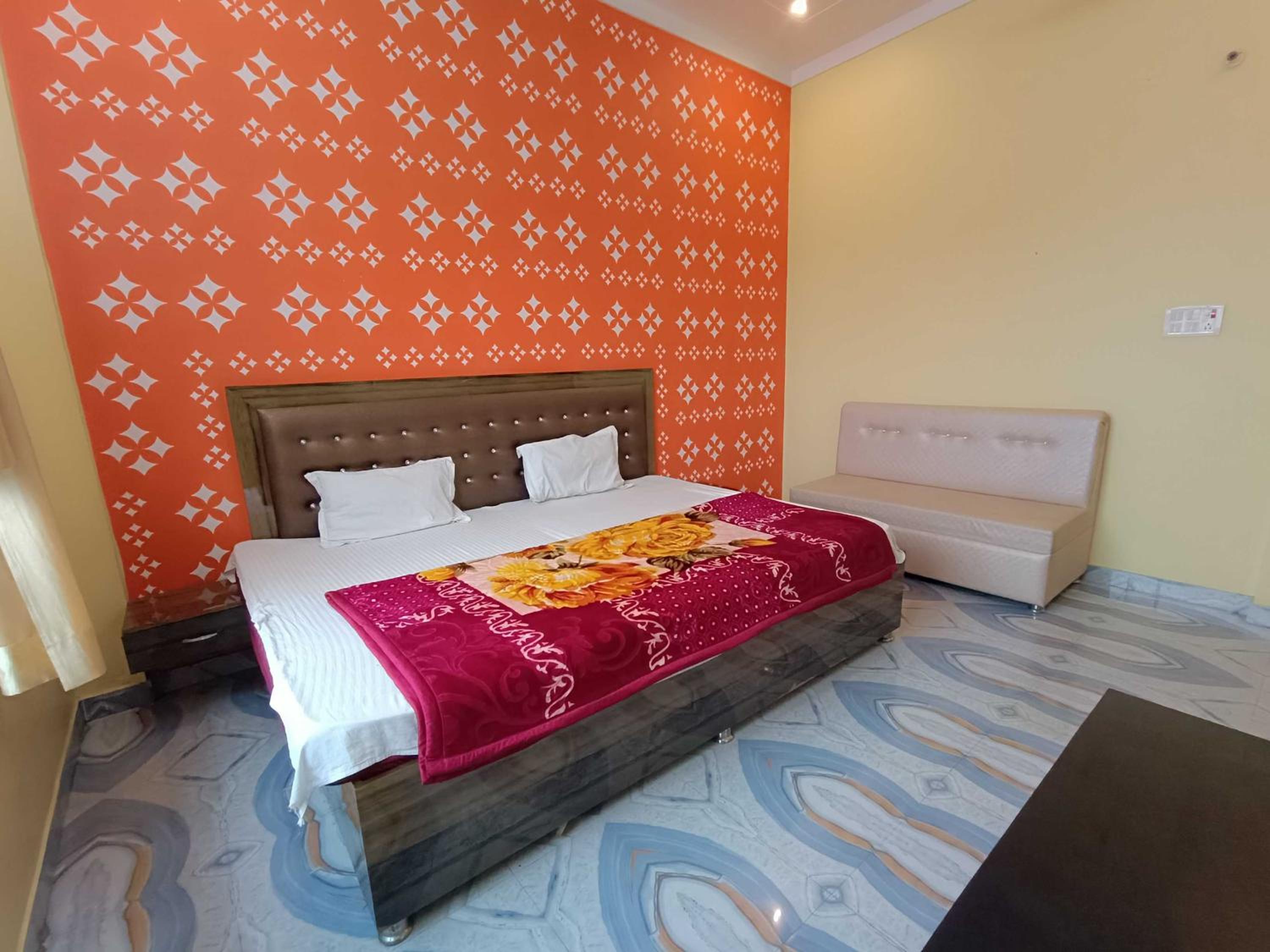 Hotel O Home HR Homes