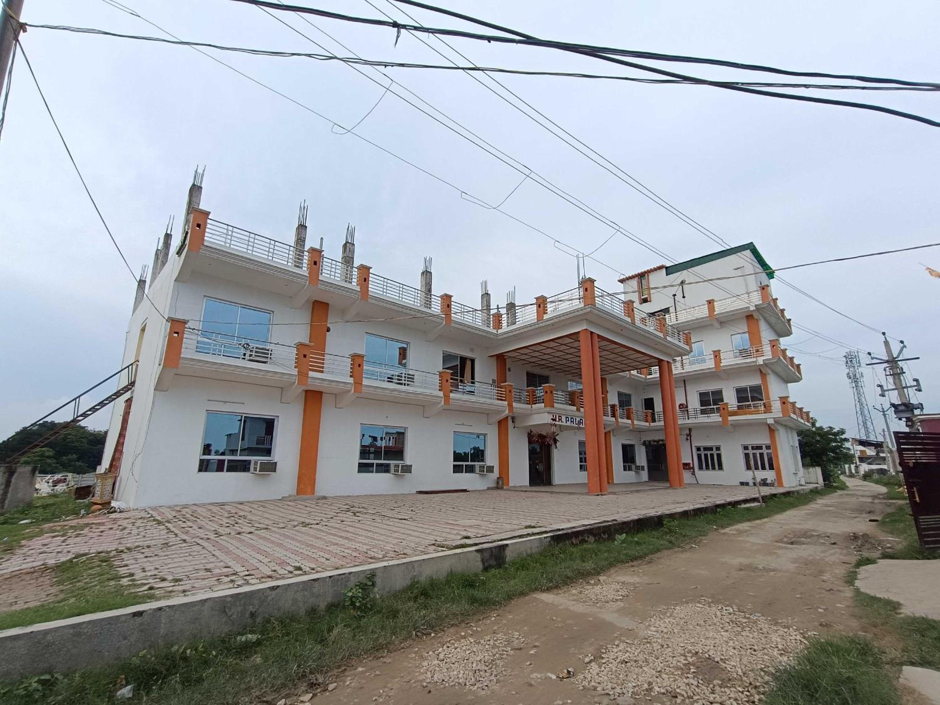 Hotel O Home HR Homes
