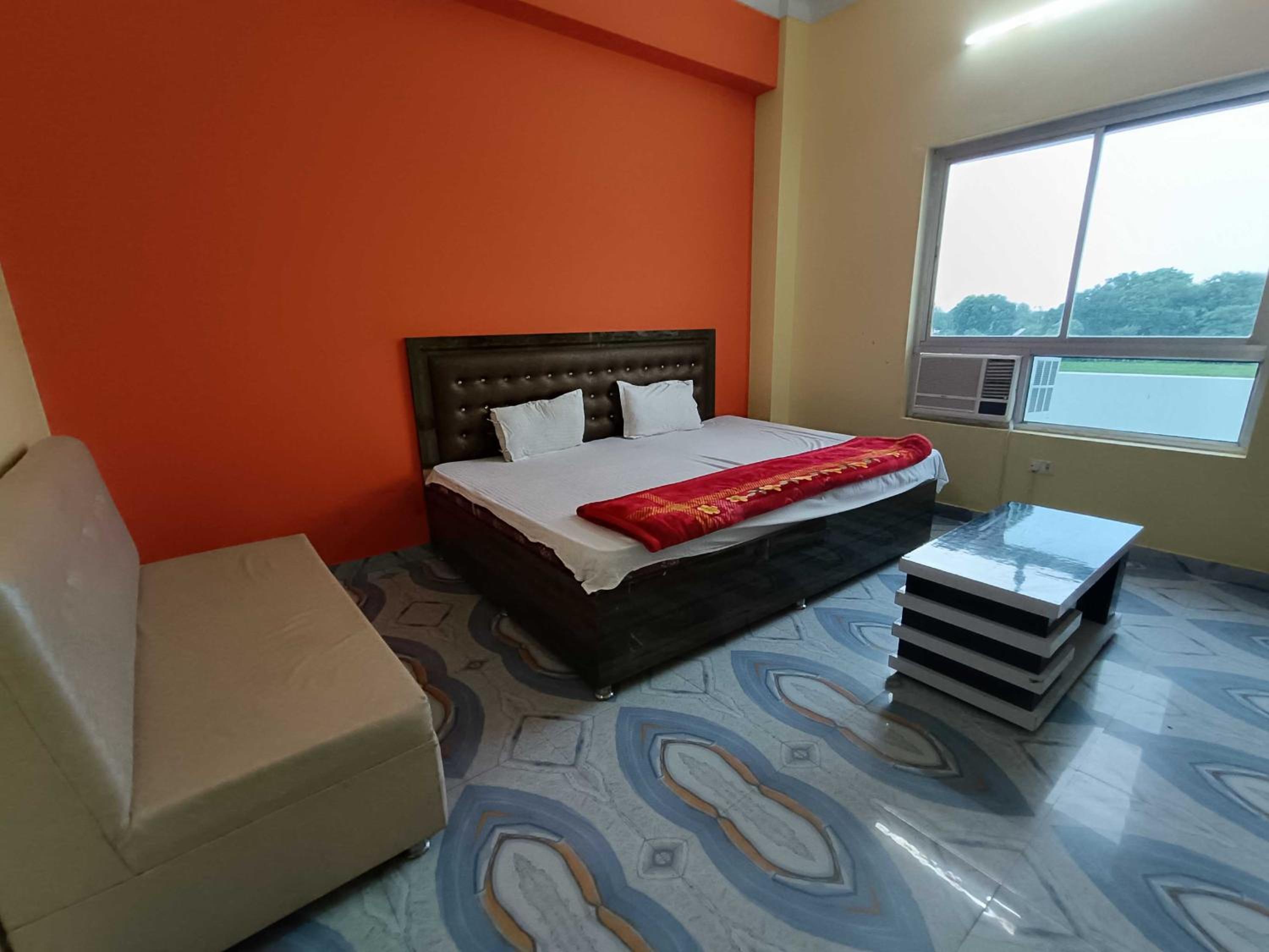Hotel O Home HR Homes