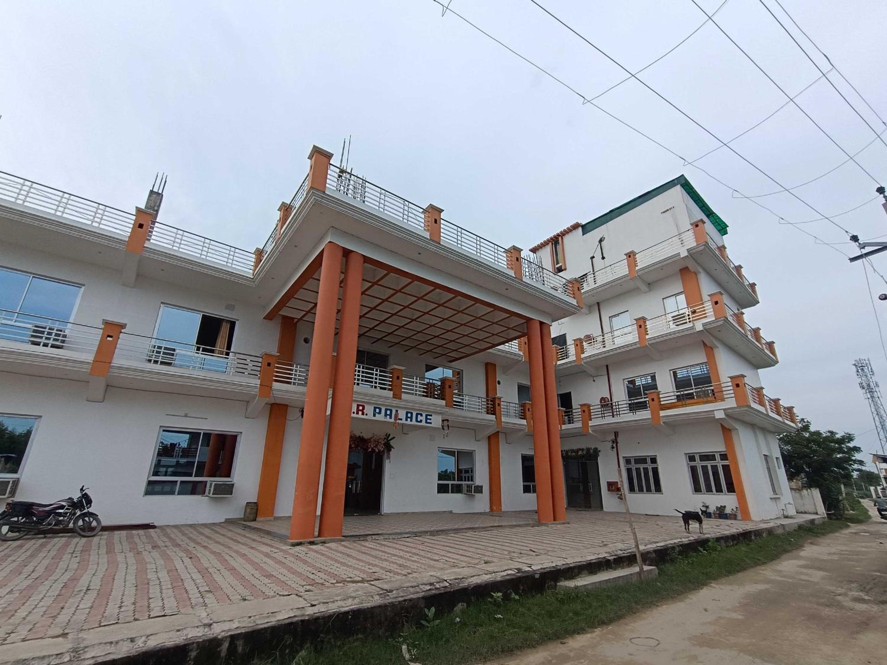 Hotel O Home HR Homes