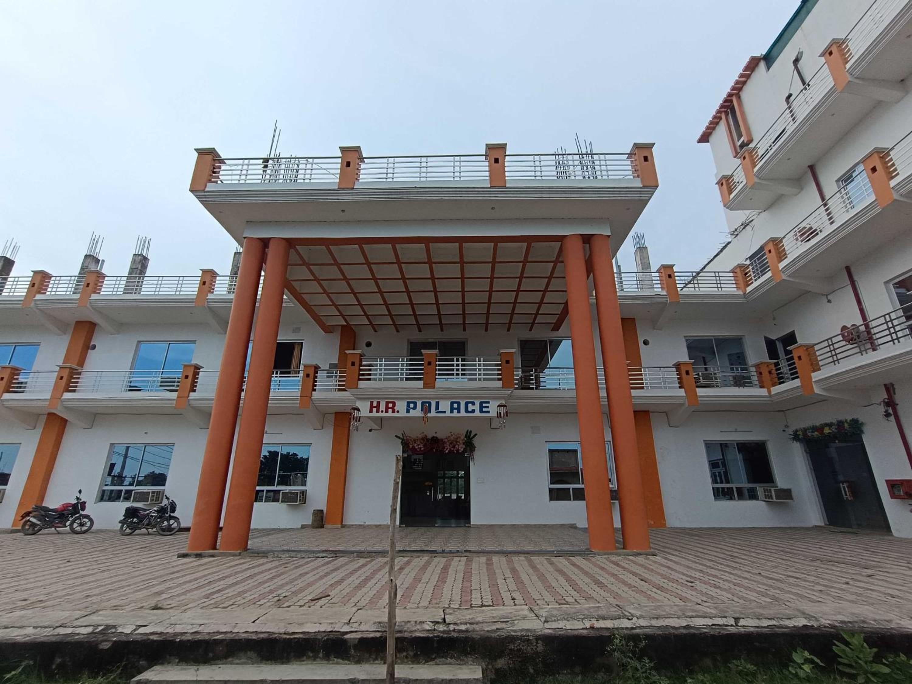 Hotel O Home HR Homes