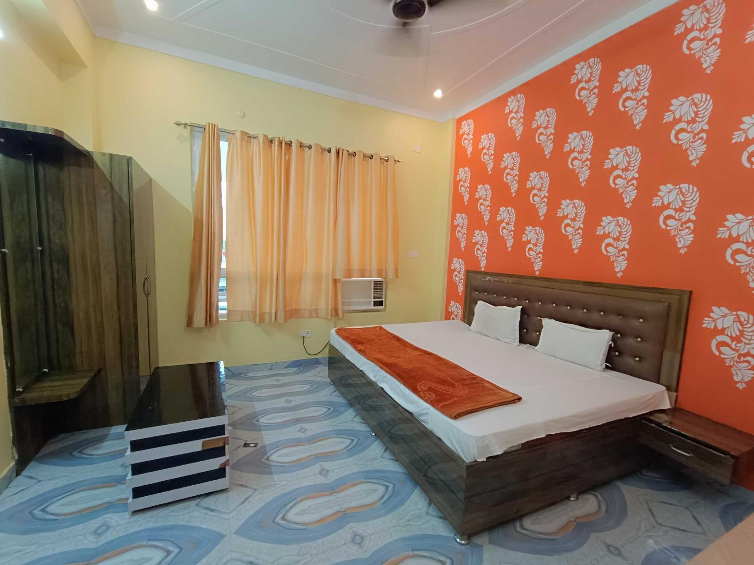 Hotel O Home HR Homes