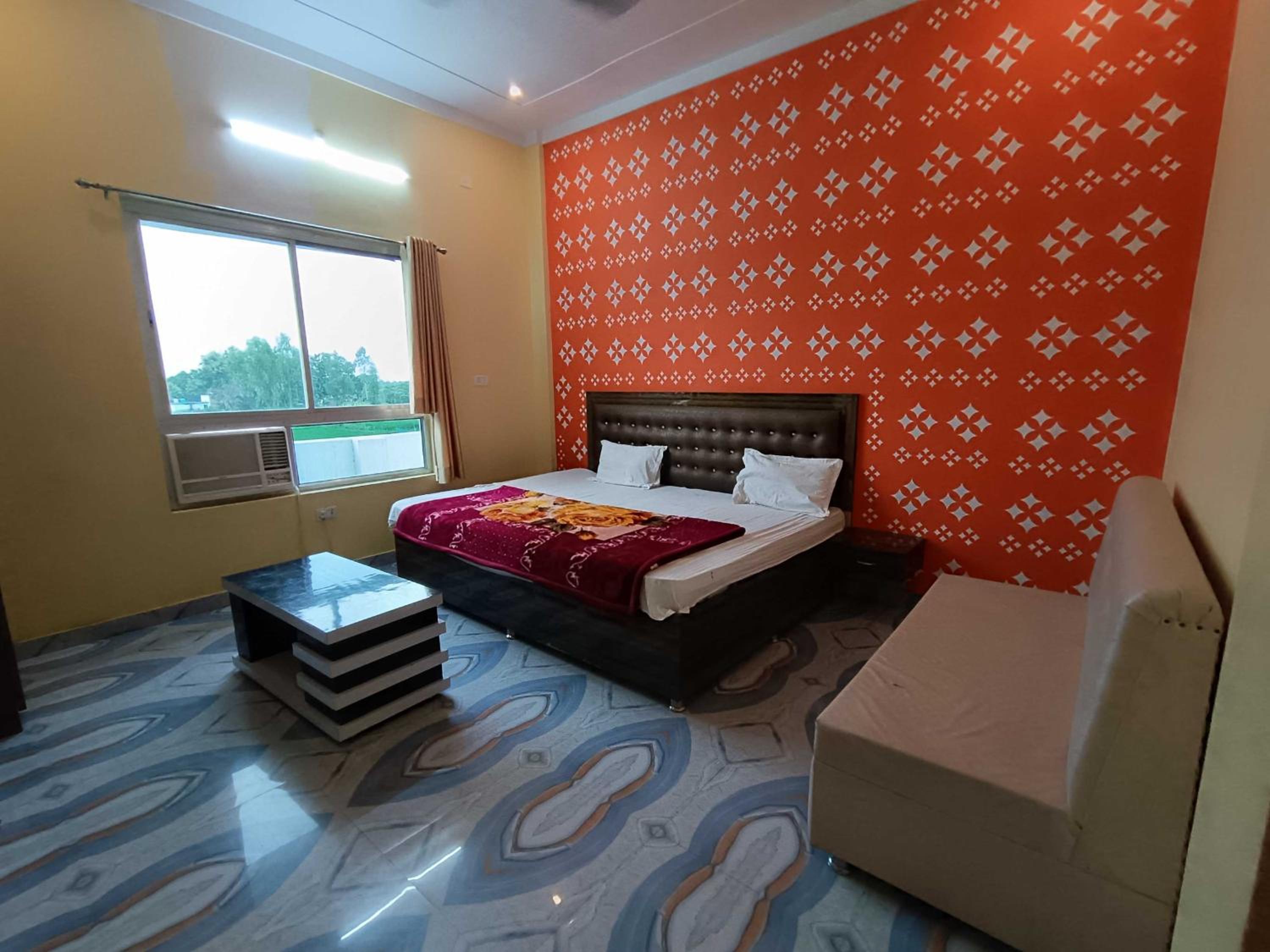 Hotel O Home HR Homes