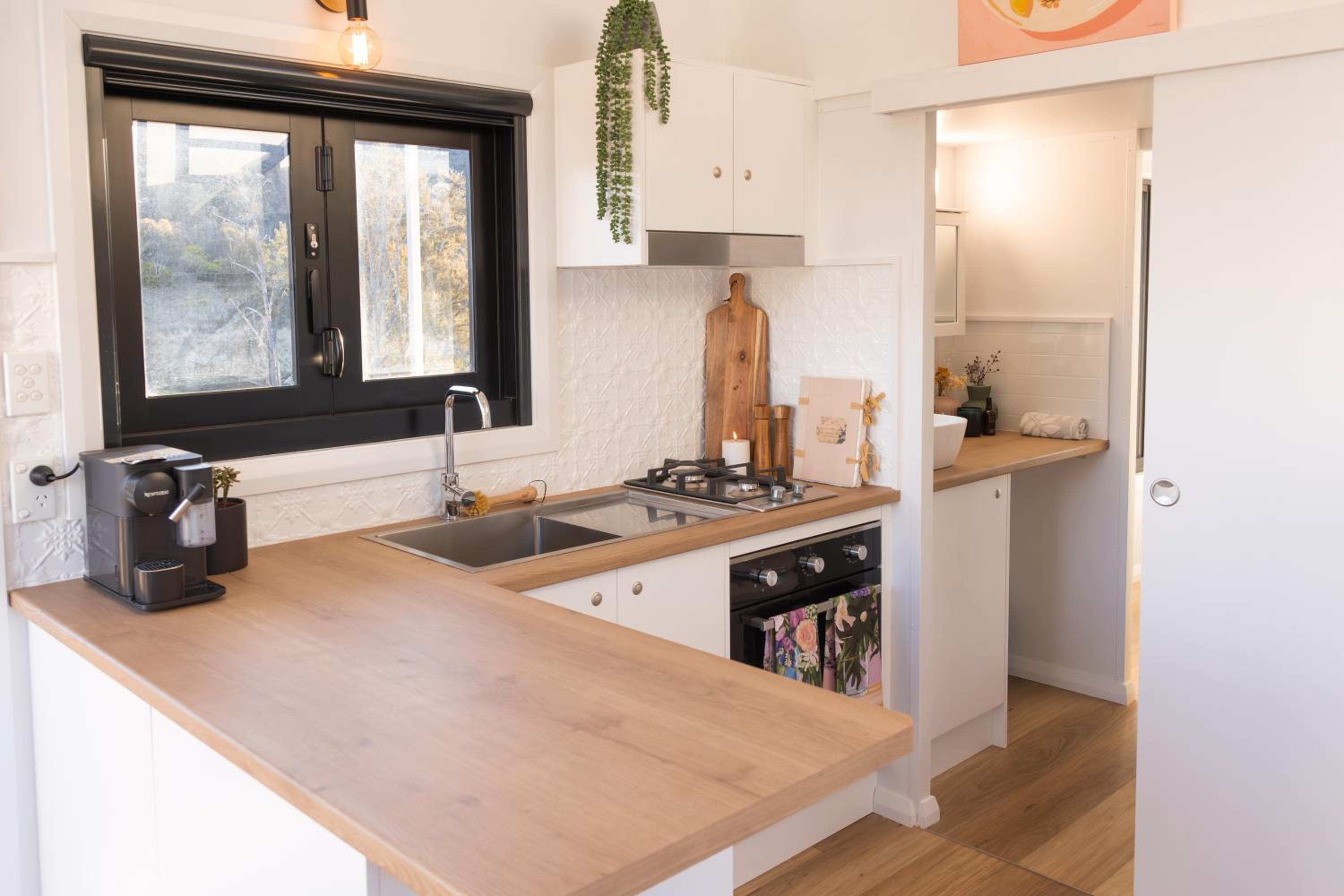 Whispering Waters -Tiny house 15mins from Bathurst CBD