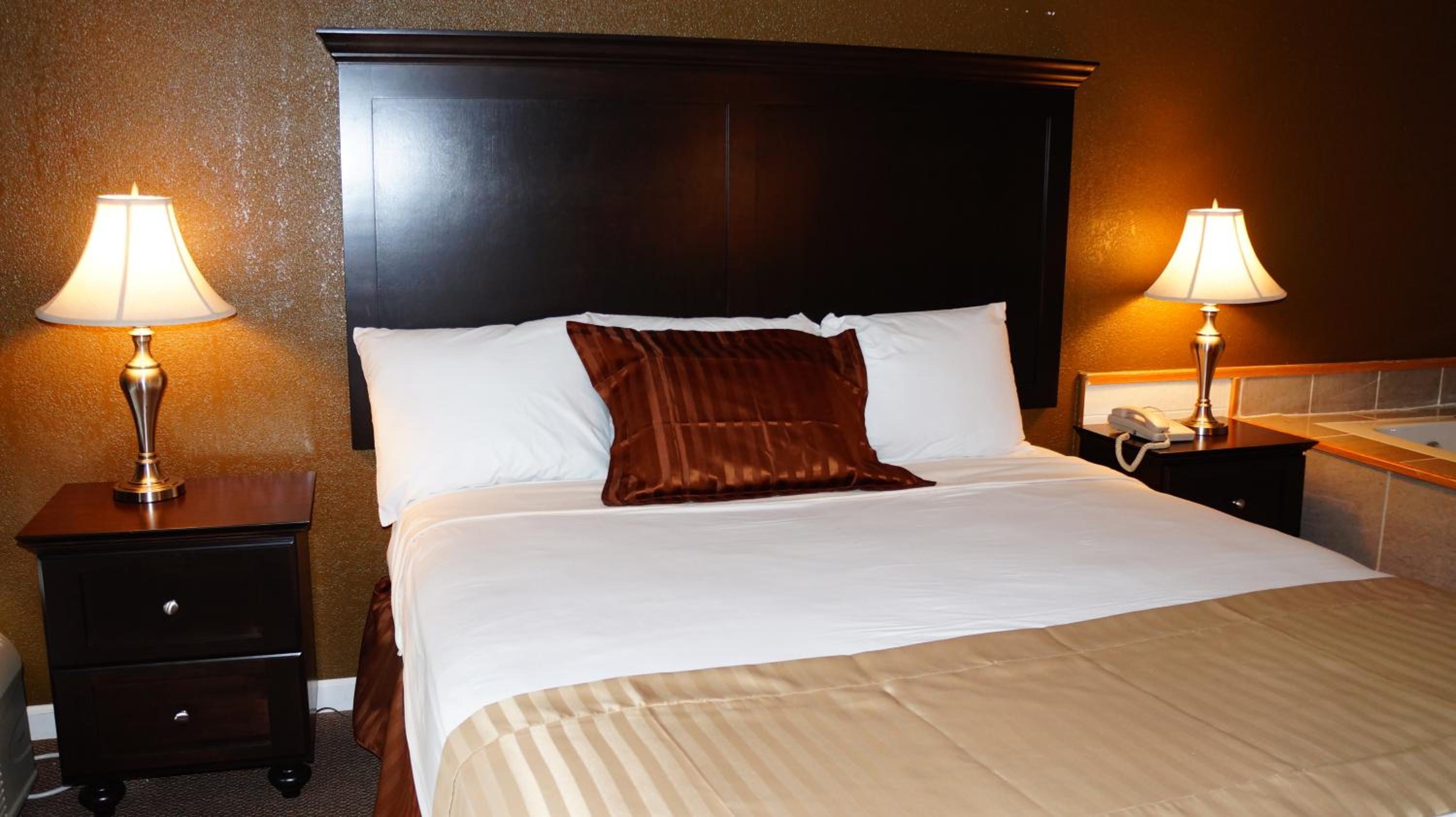 Americas Best Value Inn Suites Kansas City - Property Image 4