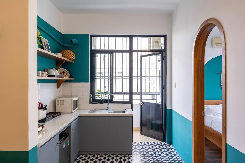 Spacious 2BR apt w/ lift 4' walk to HoanKiem Lake