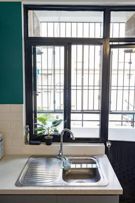 Spacious 2BR apt w/ lift 4' walk to HoanKiem Lake