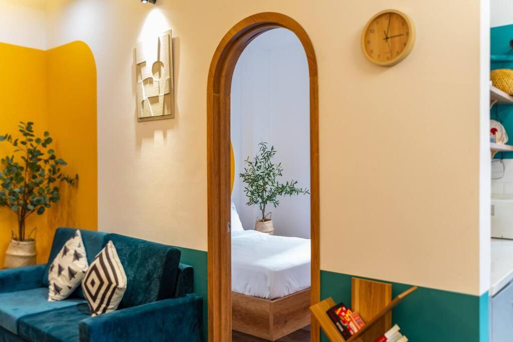 Spacious 2BR apt w/ lift 4' walk to HoanKiem Lake