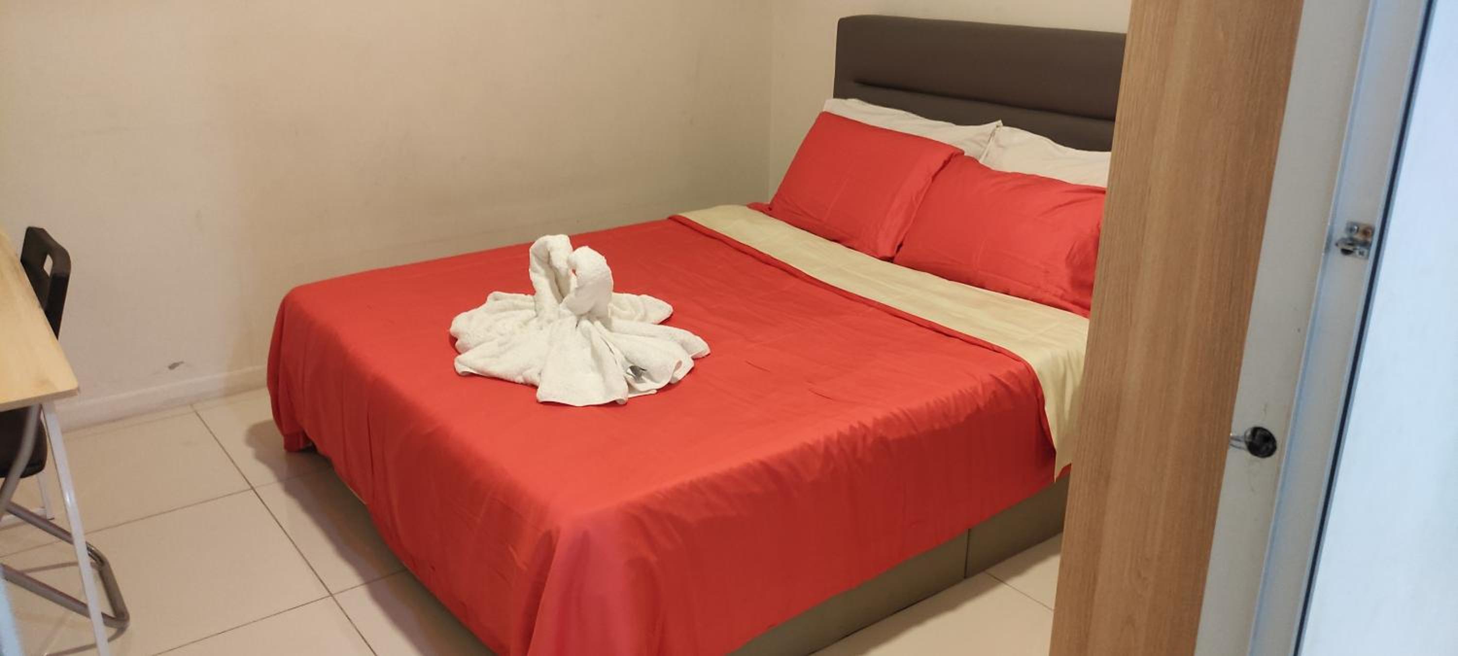 Cozy Spacious 2 Bedroom apartment at Mercu Summer