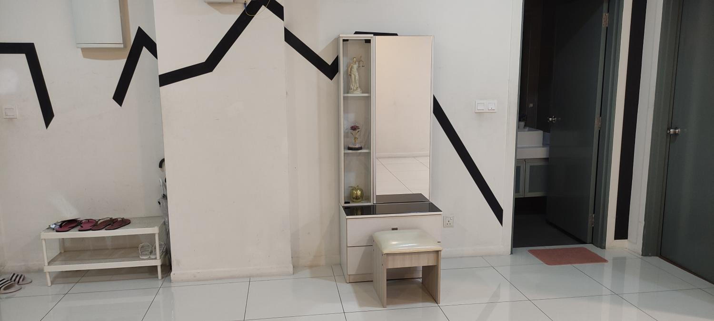 Cozy Spacious 2 Bedroom apartment at Mercu Summer