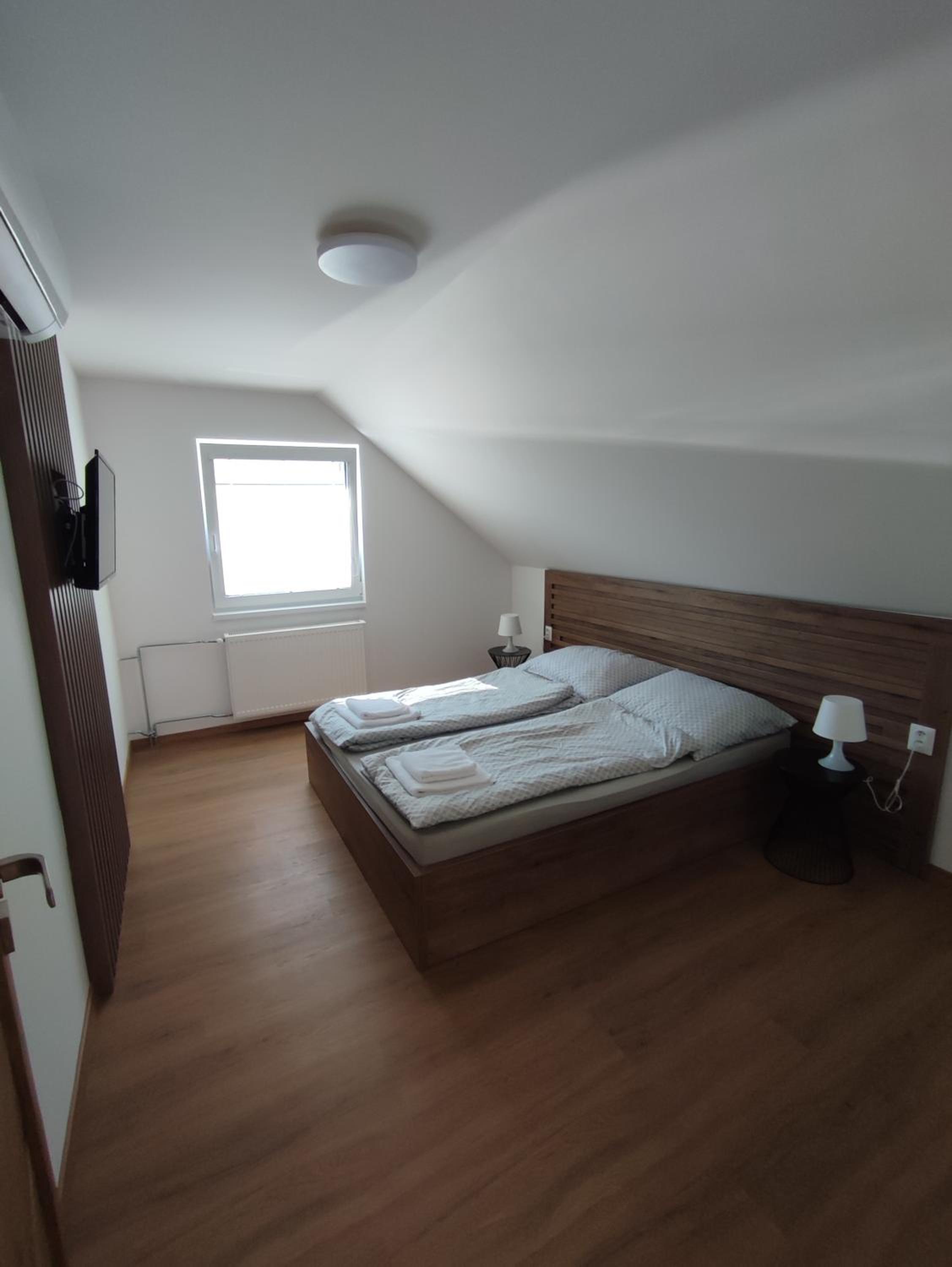 apartmánový dom rodiny BÖJTÖS Patince