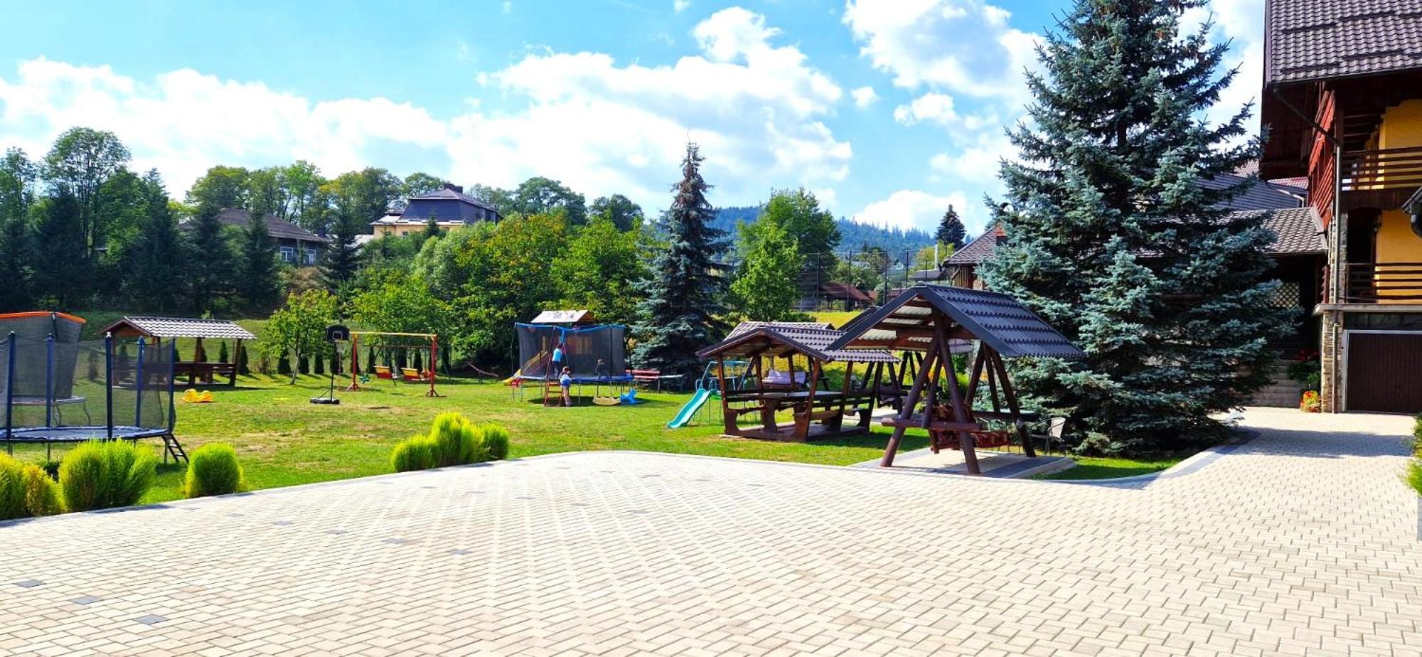 Bukovina Blue view 3