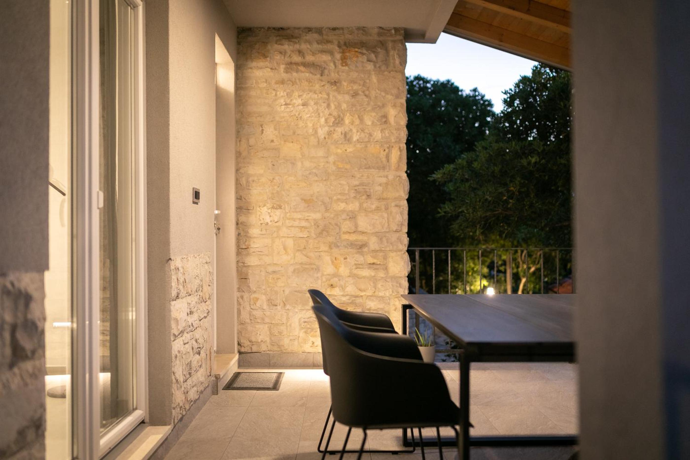 The Plaza Ground Floor Apartments photo 2