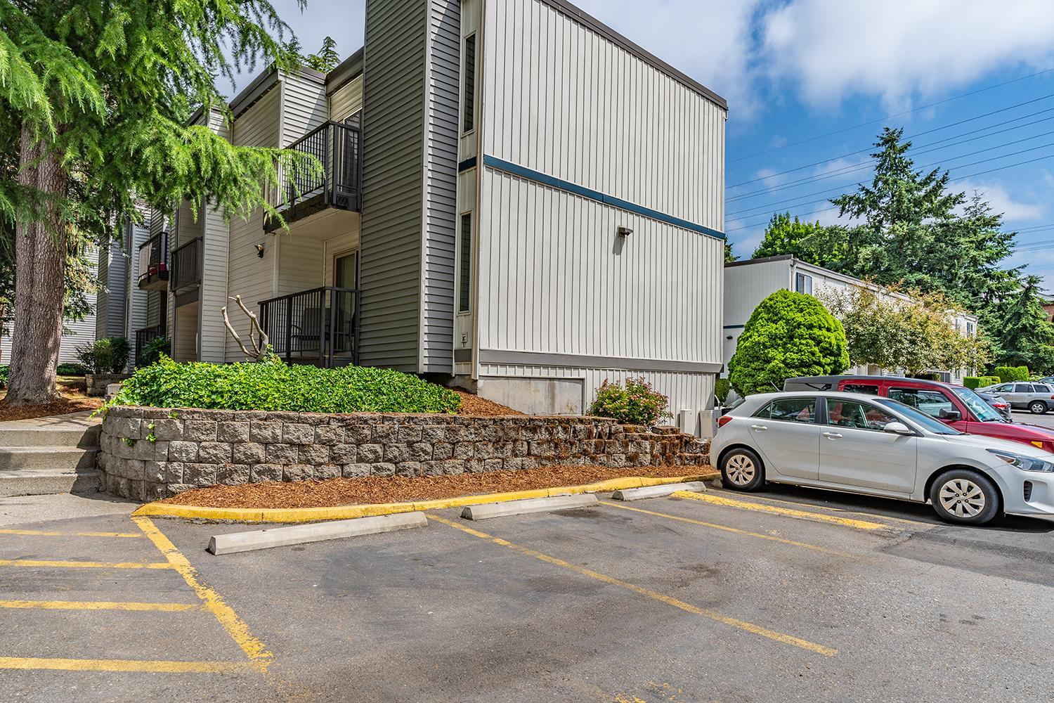 Beautiful and cozy one bedroom apartment -WiFi, BBQ, Patio, Dog park, close to Greenlake and Northgate, photo 14