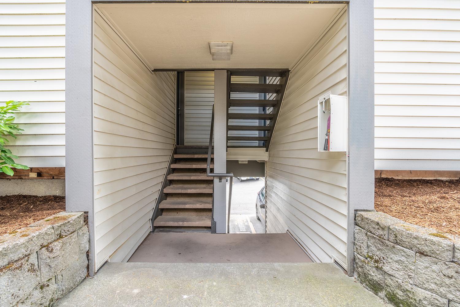 Beautiful and cozy one bedroom apartment -WiFi, BBQ, Patio, Dog park, close to Greenlake and Northgate, photo 21