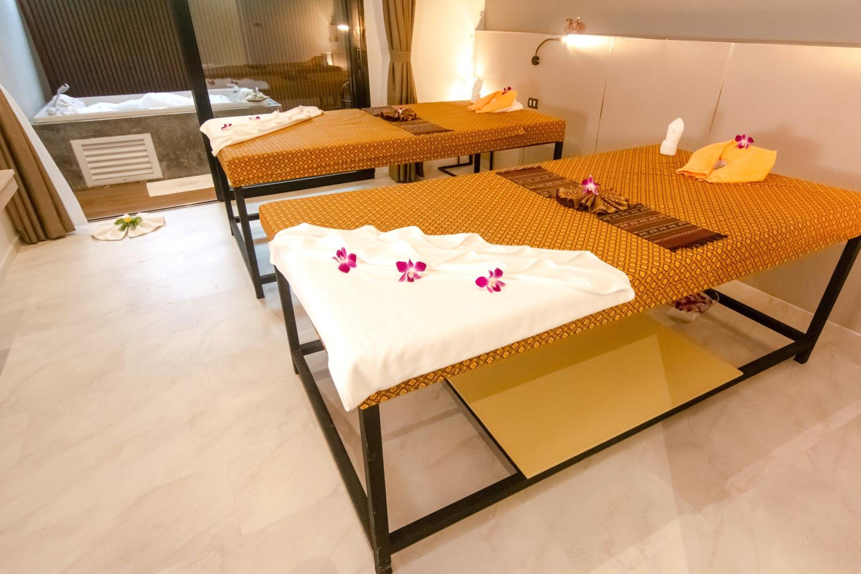 Tour De Phuket Hotel - SHA Plus