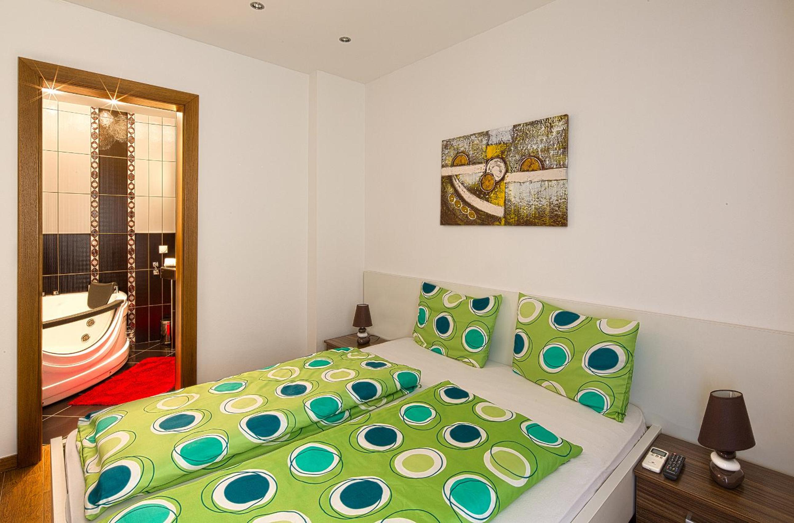 Montelux Apartments