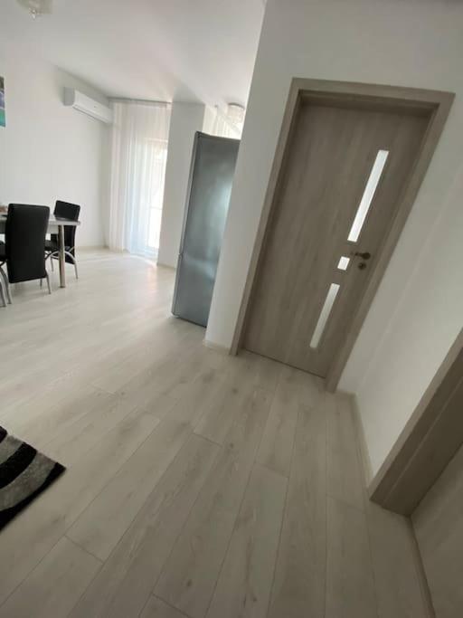 Happy apartment 1