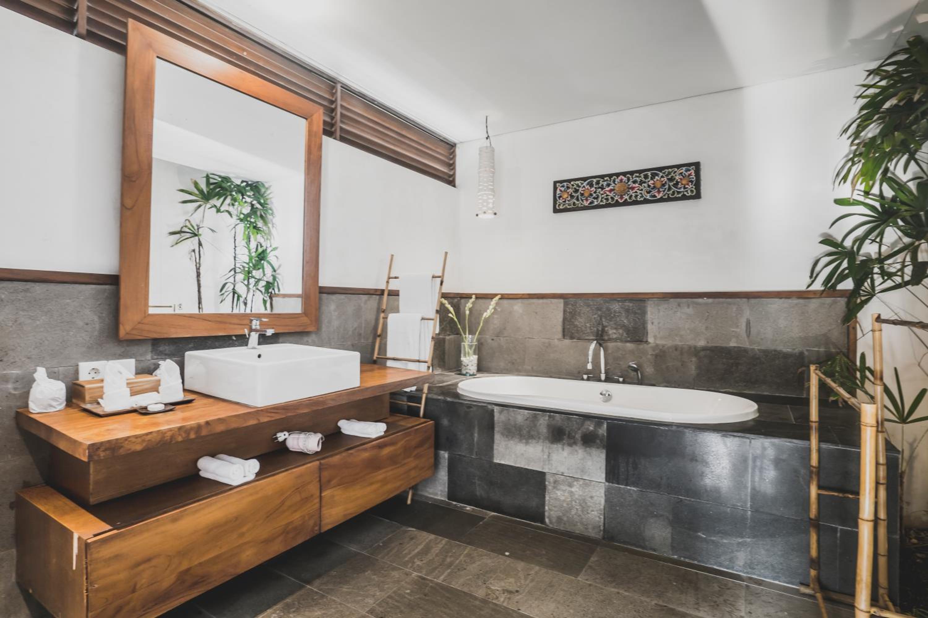 Luwak Ubud Villa & Jungle Suite