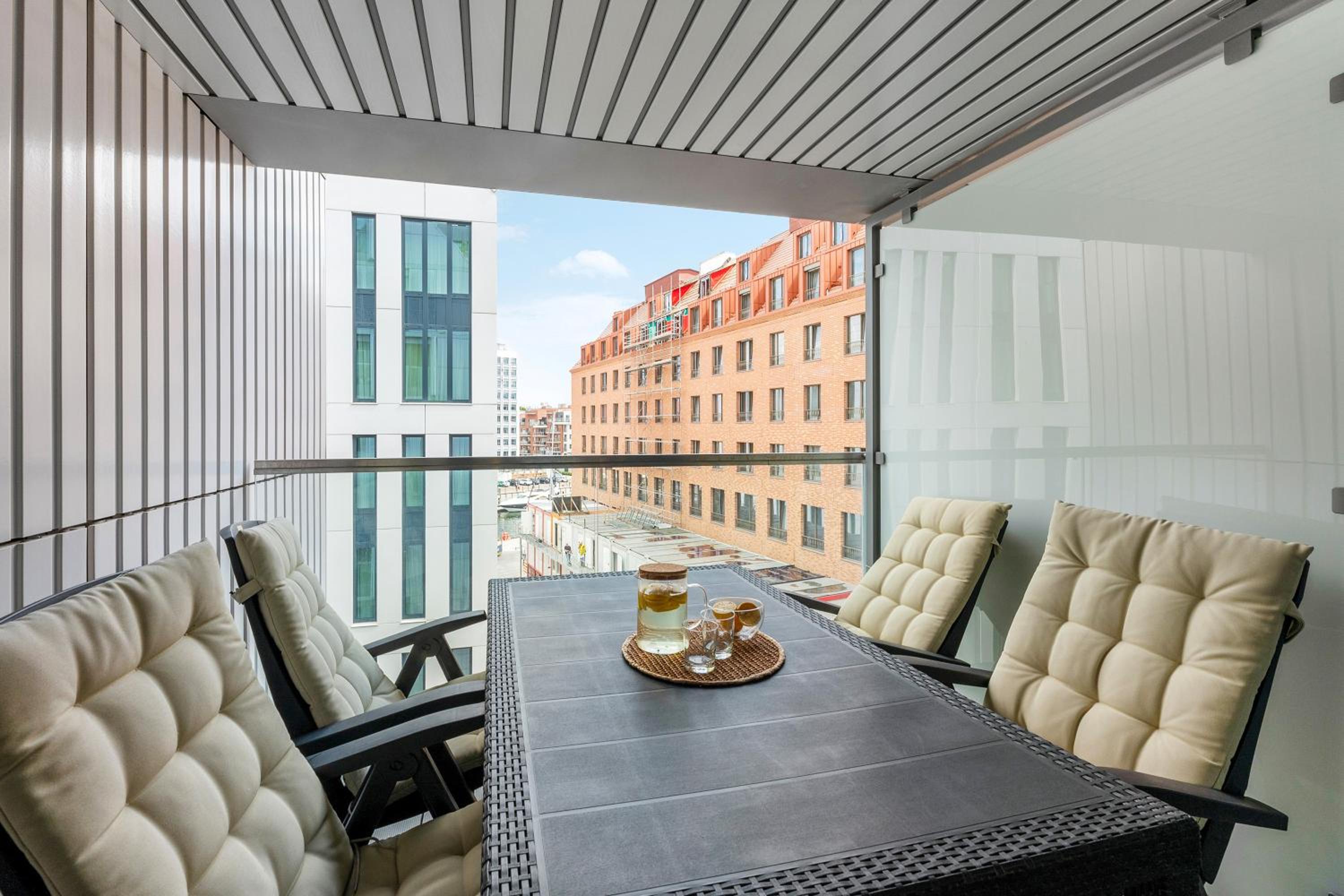 Granaria Riverside by Downtown Apartments